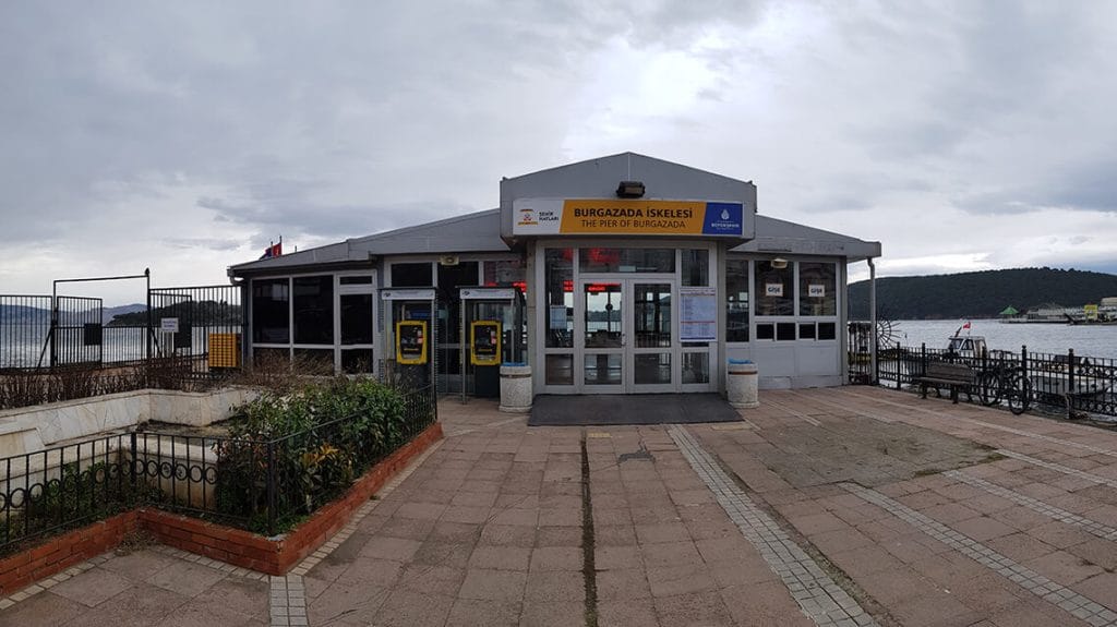 Burgazada Plajları 2025 Ücretler, Nasıl Gidilir, Yeme İçme burgazada iskele gorseli