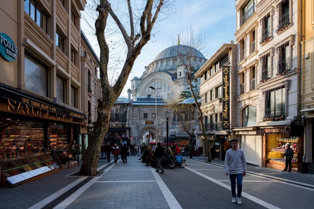 İstanbul Tarihi Camiler 2025| Üsküdar, Eminönü, Fatih, Beşiktaş istanbul camiler