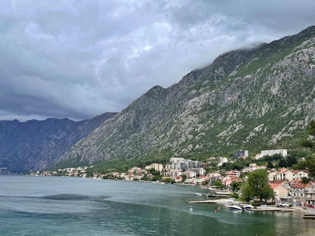 Kotor’da Nerede Kalınır?  Hangi Bölgede Konaklama Yapılır? | Butik Oteller, Evler kotor kaldigimiz otel